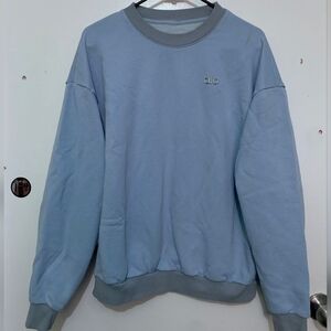 ALO Yoga Women's Light Blue Crewneck Sweater